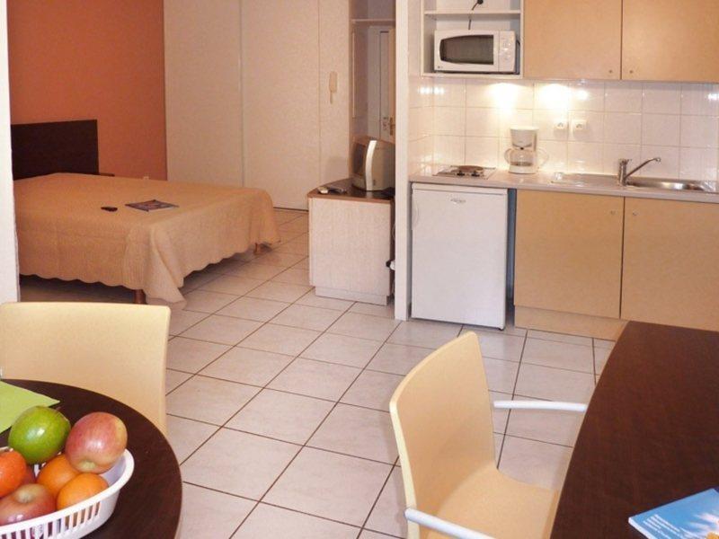 Odalys City Aix En Provence Le Clos De La Chartreuse Aparthotel Aix-en-Provence Ngoại thất bức ảnh