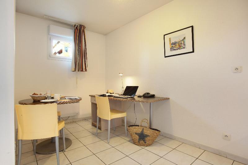 Odalys City Aix En Provence Le Clos De La Chartreuse Aparthotel Aix-en-Provence Ngoại thất bức ảnh